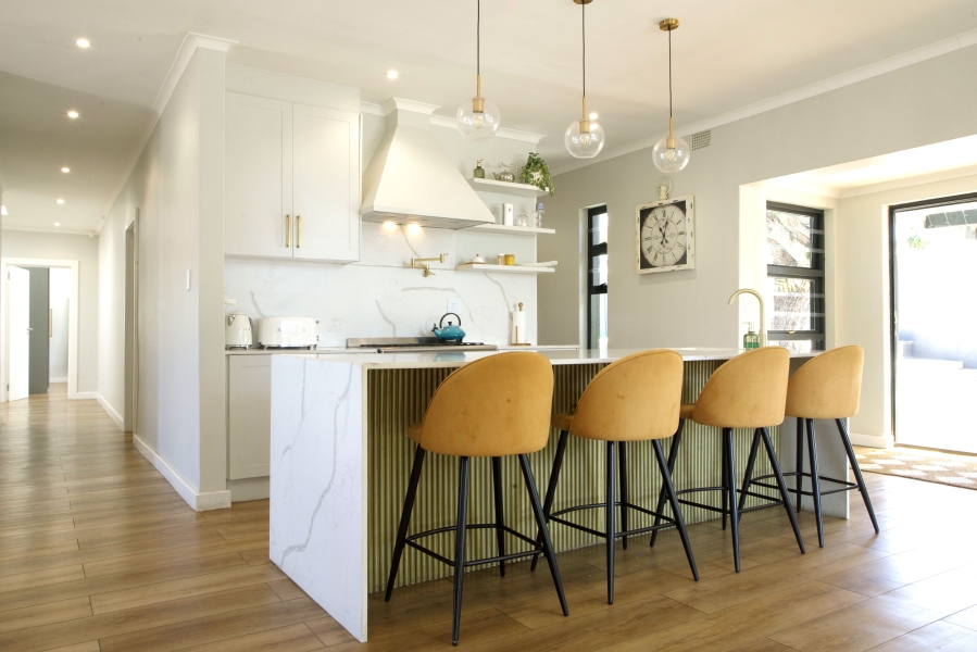 4 Bedroom Property for Sale in Loevenstein Western Cape